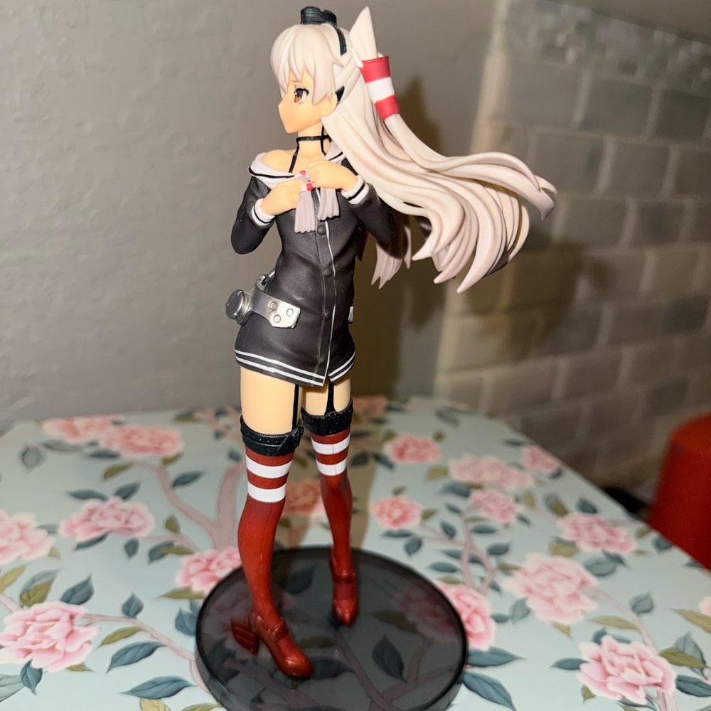 KanColle Amatsukaze Anime figure
 with Black and Red Outfit Collection - Picture 3 of 7